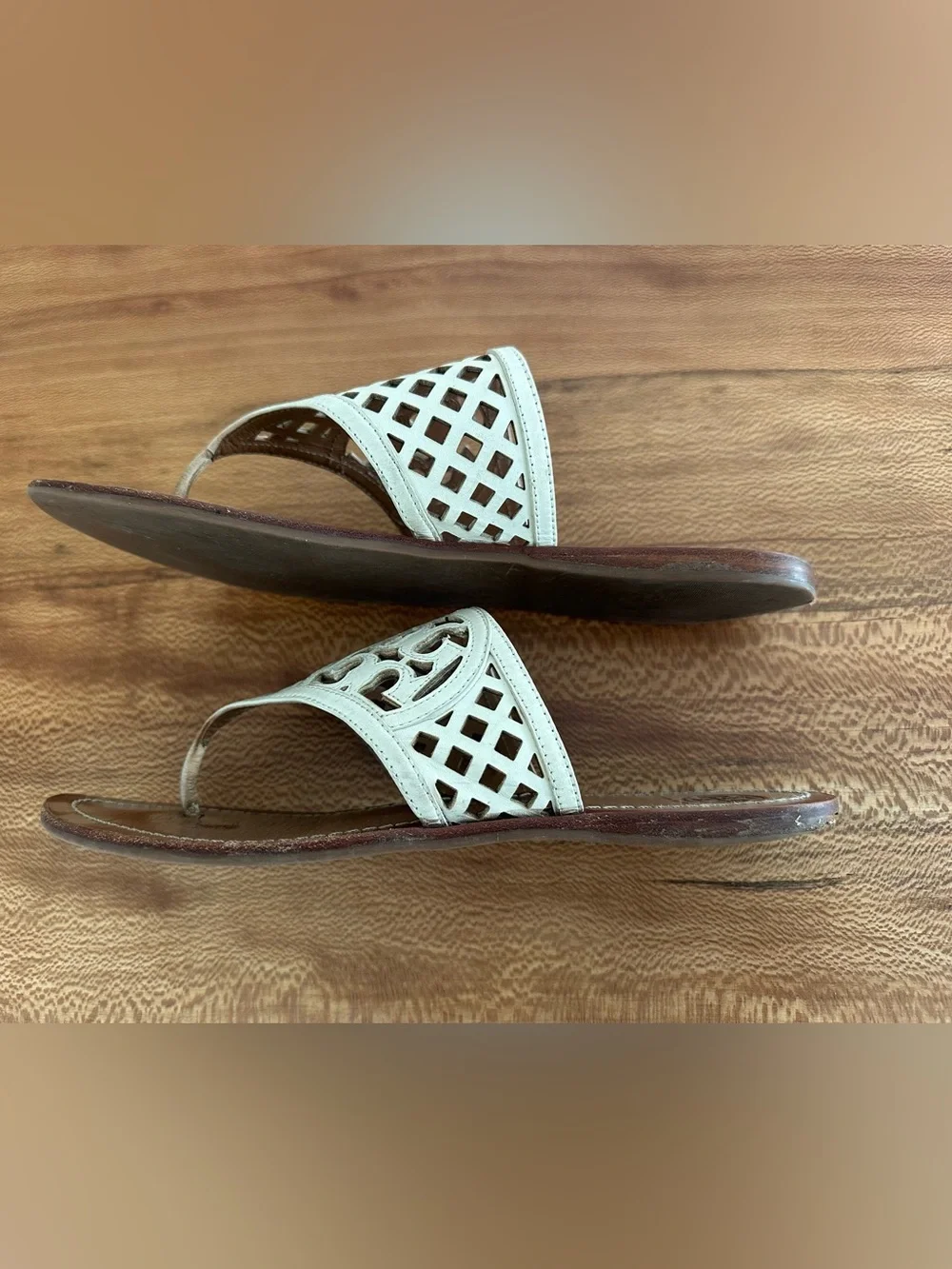 Tory Burch Thatched Preforated Logo Serenity Thong Sandal